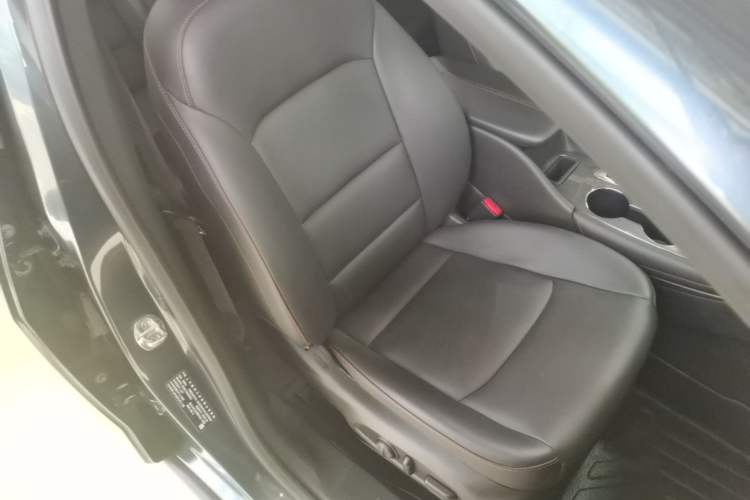 Used Chevrolet Malibu XL 2020 Redline 550T Automatic Sport Edition Right Front Seat