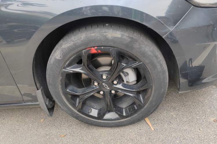 Used Chevrolet Malibu XL 2020 Redline 550T Automatic Sport Edition Right Front Wheel Hub