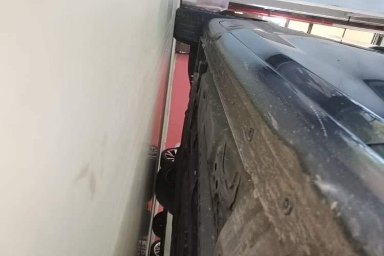 Used Chevrolet Malibu XL 2020 Redline 550T Automatic Sport Edition Right Side Sill