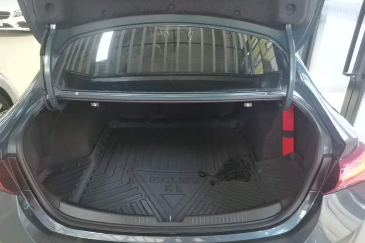 Used Chevrolet Malibu XL 2020 Redline 550T Automatic Sport Edition Trunk