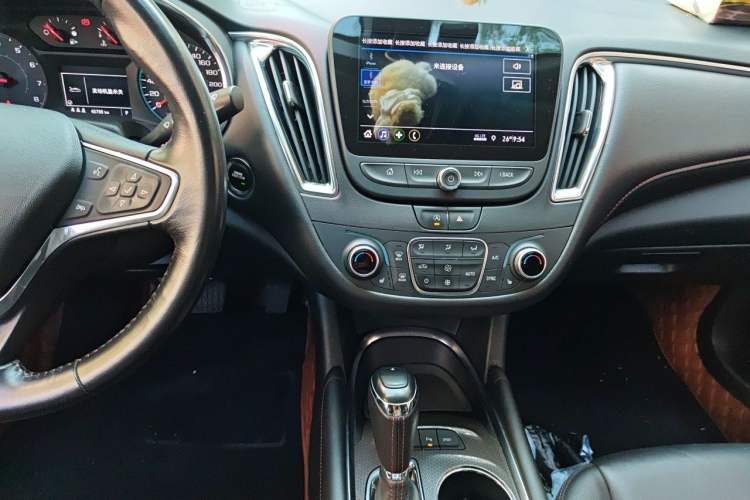 Used Chevrolet Malibu XL 2020 Redline 550T Automatic Sport Edition Audio And AC Panel