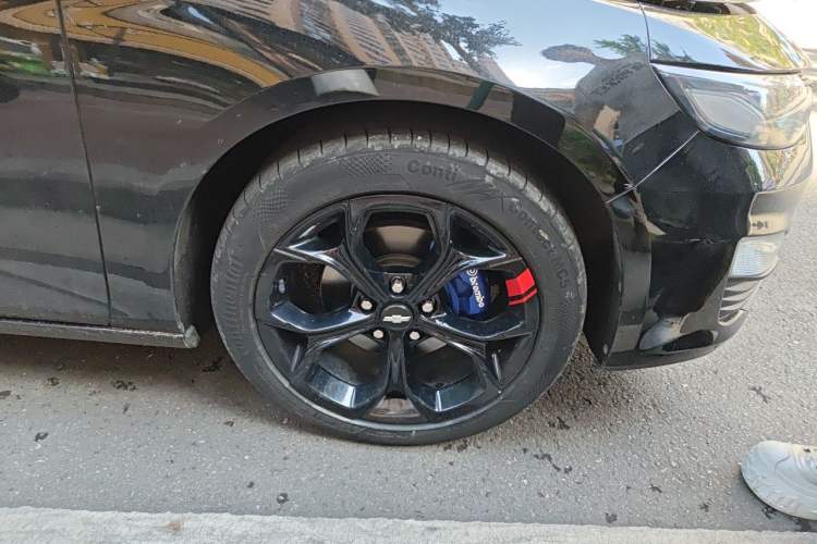 Used Chevrolet Malibu XL 2020 Redline 550T Automatic Sport Edition Right Front Wheel Hub