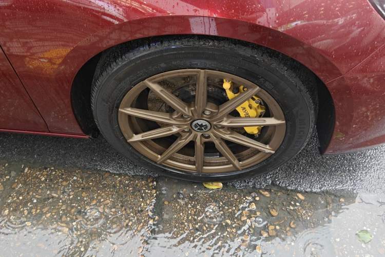 Used Chevrolet Malibu XL 2020 Redline 550T Automatic RuiLian Edition Right Front Wheel Hub