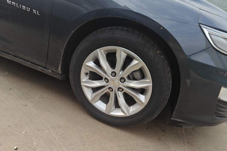 Used Chevrolet Malibu XL 2020 535T CVT Sharp Edition Right Front Wheel Hub