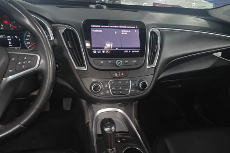 Used Chevrolet Malibu XL 2020 Redline 550T Automatic Sport Edition Audio And AC Panel