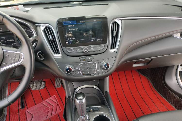 Used Chevrolet Malibu XL 2020 Redline 550T Automatic Sport Edition Audio And AC Panel