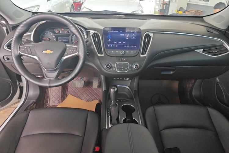 Used Chevrolet Malibu XL 2020 535T CVT Sharp Edition Center Console