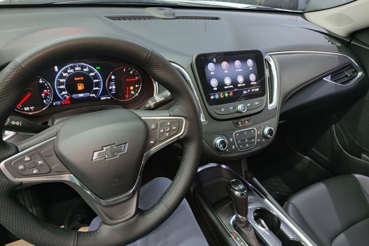 Used Chevrolet Malibu XL 2020 Redline 550T Automatic RuiLian Edition Center Console