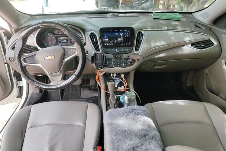 Used Chevrolet Malibu XL 2020 535T CVT Rui Xing Edition Center Console
