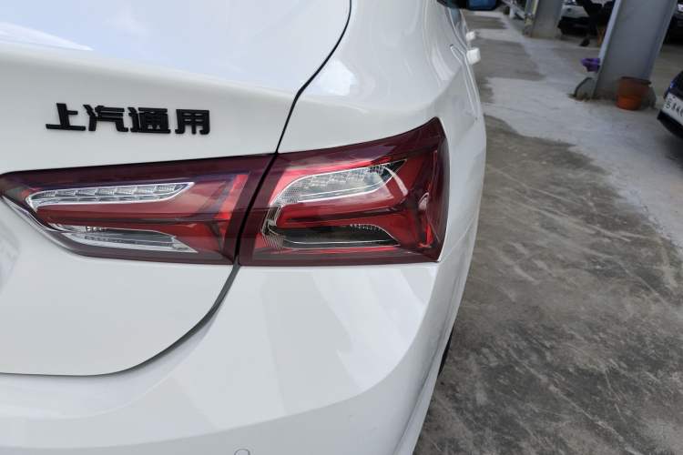 Used Chevrolet Malibu XL 2020 Redline 550T Automatic Sport Edition Exterior 2
