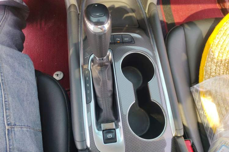 Used Chevrolet Malibu XL 2020 535T CVT Sharp Edition Gear Lever