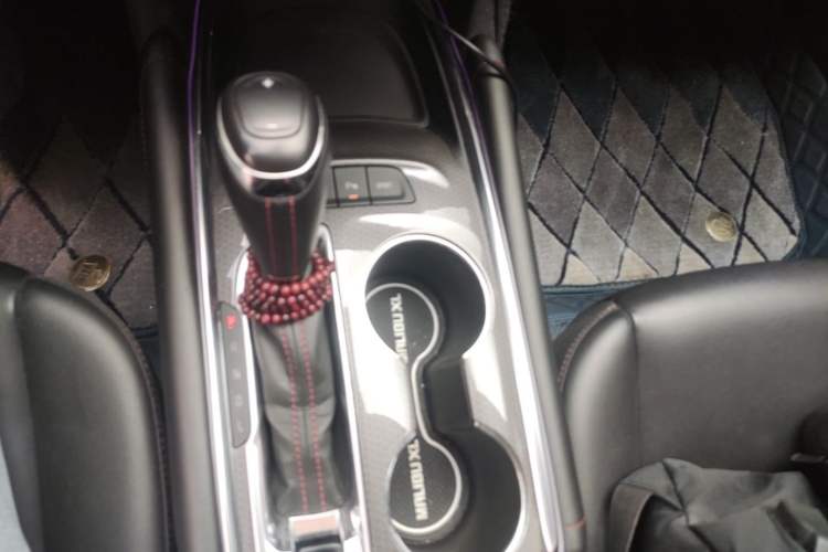 Used Chevrolet Malibu XL 2020 Redline 550T Automatic Sport Edition Gear Lever