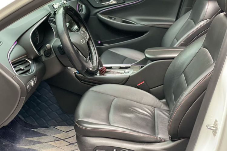 Used Chevrolet Malibu XL 2020 Redline 550T Automatic Sport Edition Interior 2