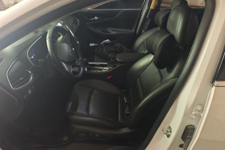 Used Chevrolet Malibu XL 2020 535T CVT Sharp Edition Left Front Seat