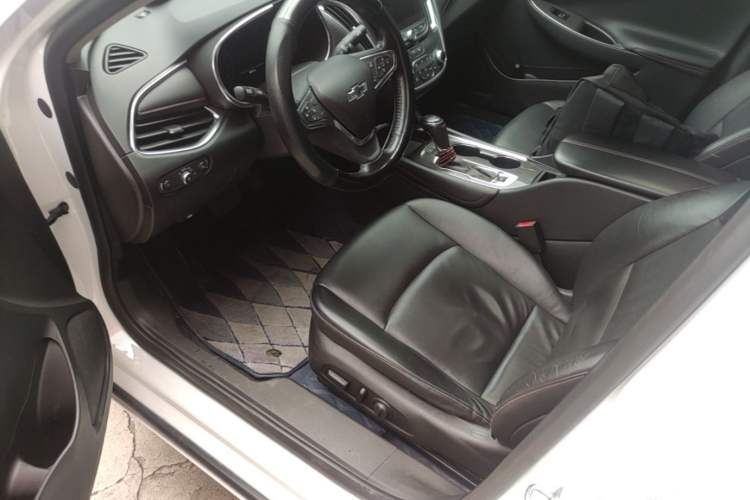 Used Chevrolet Malibu XL 2020 Redline 550T Automatic Sport Edition Left Front Seat