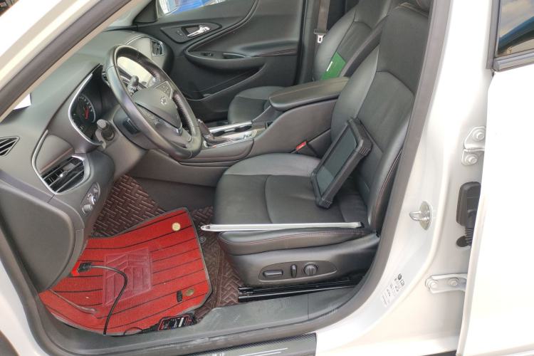 Used Chevrolet Malibu XL 2020 Redline 550T Automatic Sport Edition Left Front Seat