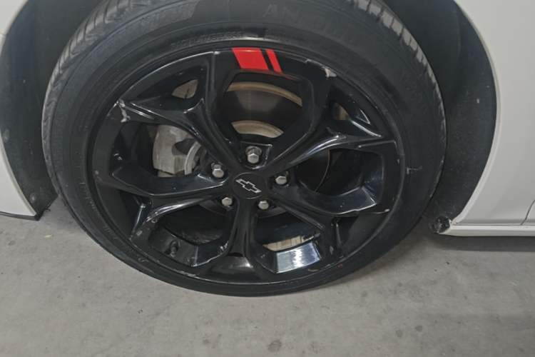 Used Chevrolet Malibu XL 2020 Redline 550T Automatic Sport Edition Left Front Wheel Hub