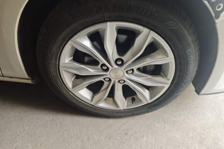 Used Chevrolet Malibu XL 2020 535T CVT Sharp Edition Right Front Wheel Hub