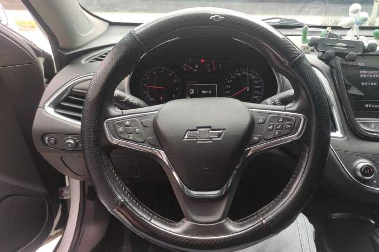 Used Chevrolet Malibu XL 2020 Redline 550T Automatic Sport Edition Steering Wheel
