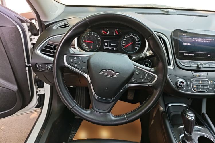 Used Chevrolet Malibu XL 2020 Redline 550T Automatic Sport Edition Steering Wheel