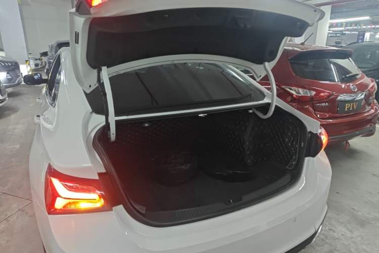 Used Chevrolet Malibu XL 2020 Redline 550T Automatic Sport Edition Trunk