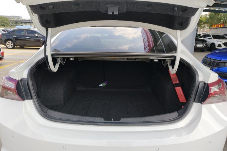 Used Chevrolet Malibu XL 2020 Redline 550T Automatic Sport Edition Trunk
