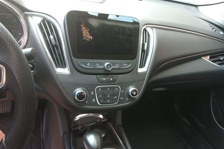 Used Chevrolet Malibu XL 2021 Redline 550T Automatic Sharp Edition Audio And AC Panel