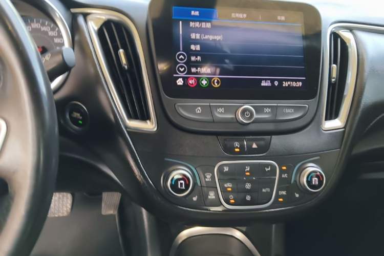 Used Chevrolet Malibu XL 2021 535T Automatic Sport Edition Audio And AC Panel