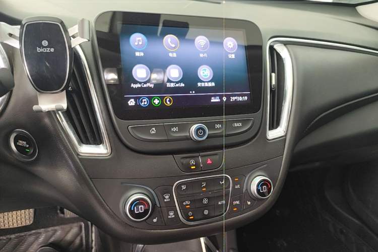 Used Chevrolet Malibu XL 2021 535T Automatic Sport Edition Audio And AC Panel