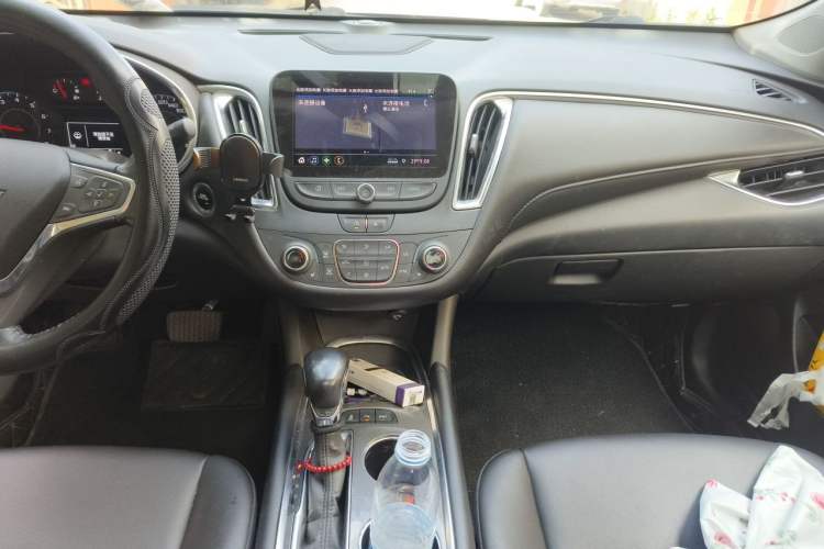 Used Chevrolet Malibu XL 2021 535T Automatic Sport Edition Audio And AC Panel