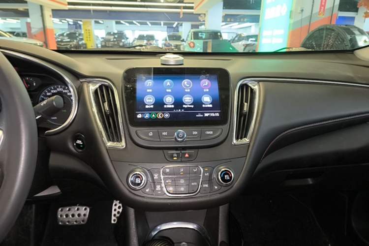 Used Chevrolet Malibu XL 2021 Redline 550T Automatic Sharp Edition Audio And AC Panel
