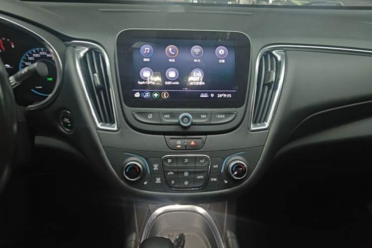 Used Chevrolet Malibu XL 2021 535T Automatic Sport Edition Audio And AC Panel