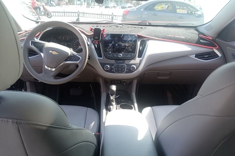 Used Chevrolet Malibu XL 2021 535T Automatic Sharp Edition Center Console