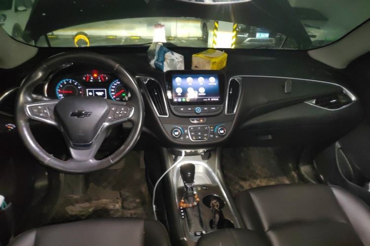 Used Chevrolet Malibu XL 2021 535T Automatic Sport Edition Center Console