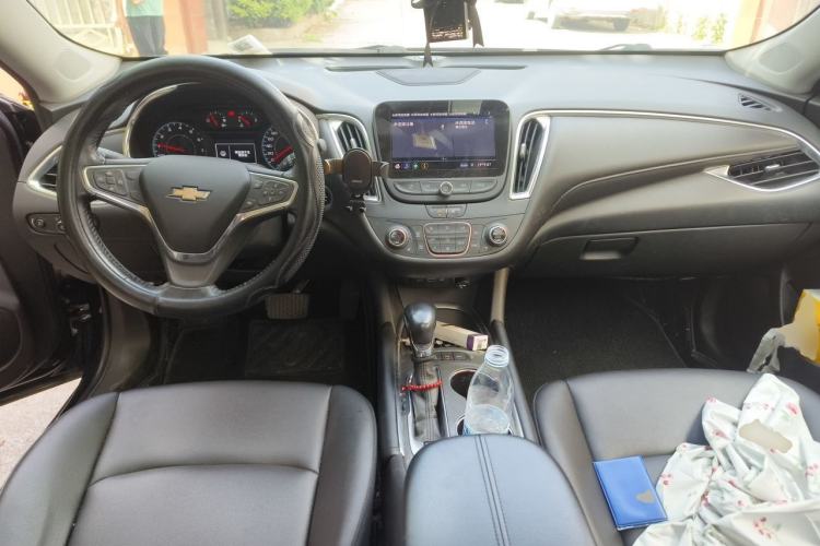 Used Chevrolet Malibu XL 2021 535T Automatic Sport Edition Center Console