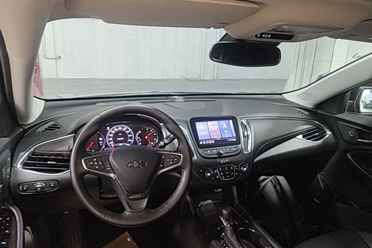 Used Chevrolet Malibu XL 2021 Redline 550T Automatic Smart Edition Center Console