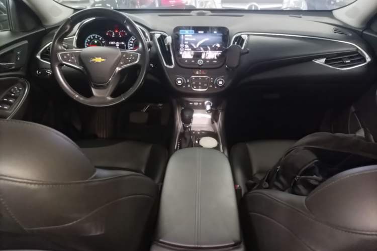 Used Chevrolet Malibu XL 2021 535T Automatic Sport Edition Center Console