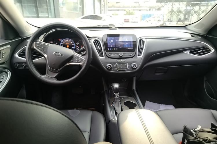Used Chevrolet Malibu XL 2021 535T Automatic RuiLian Edition Center Console