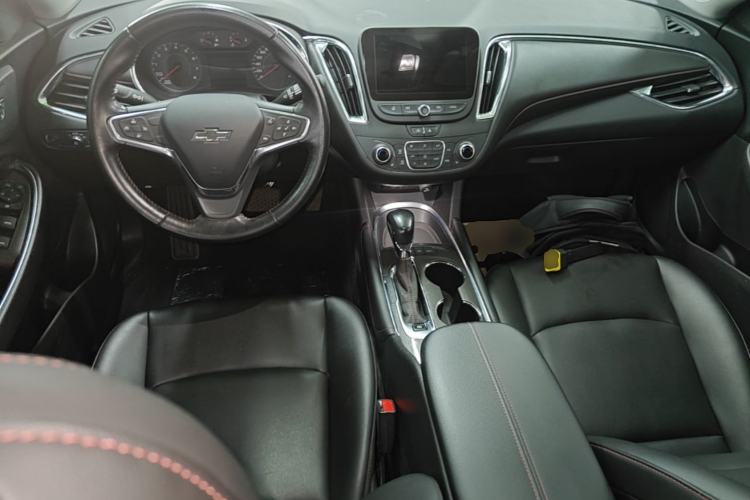 Used Chevrolet Malibu XL 2021 Redline 550T Automatic Sharp Edition Center Console