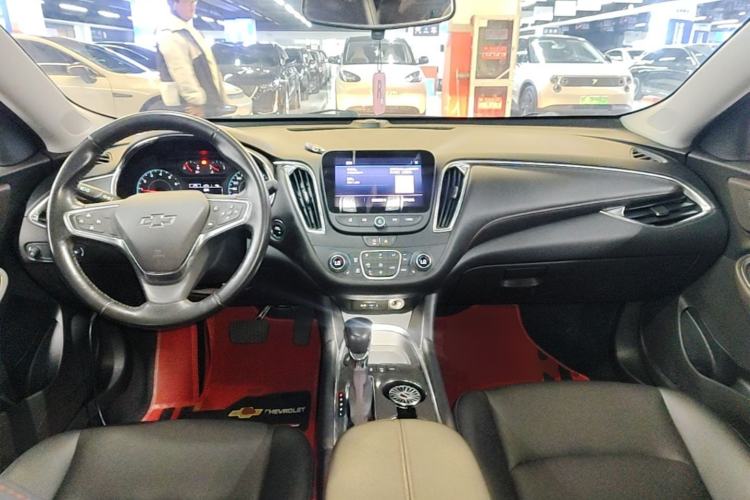 Used Chevrolet Malibu XL 2021 Redline 550T Automatic Sharp Edition Center Console