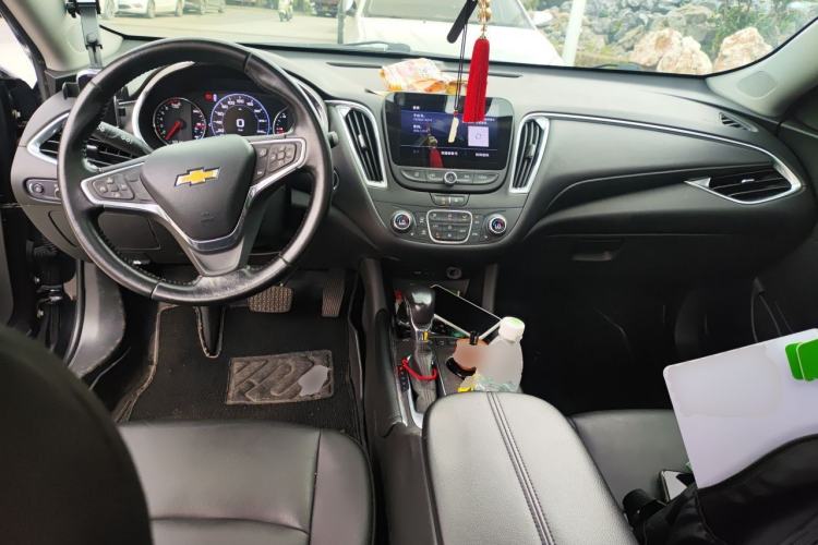 Used Chevrolet Malibu XL 2021 535T Automatic RuiLian Edition Center Console