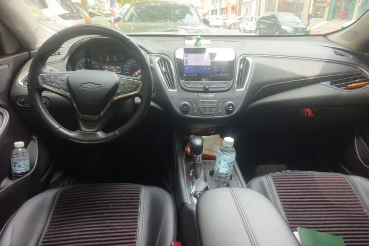 Used Chevrolet Malibu XL 2021 Redline 550T Automatic Sharp Edition Center Console