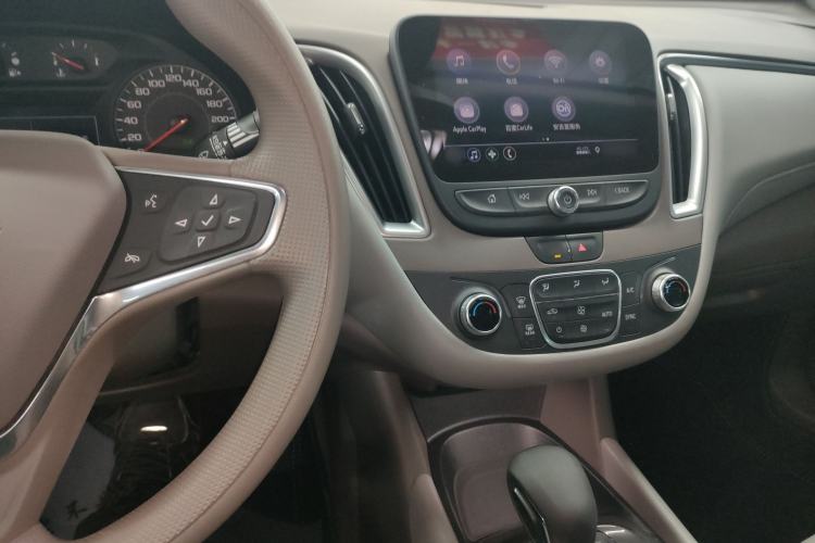 Used Chevrolet Malibu XL 2021 535T Automatic Sharp Edition Center Console