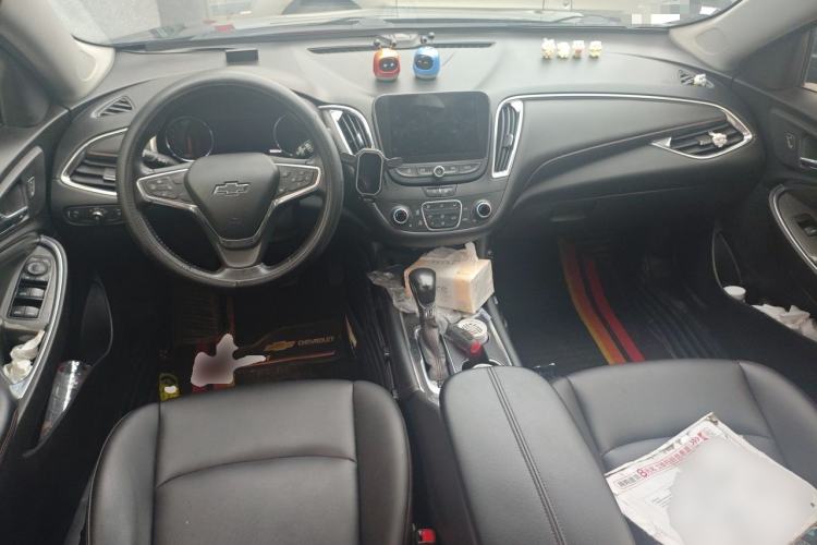 Used Chevrolet Malibu XL 2021 Redline 550T Automatic RuiLian Edition Center Console