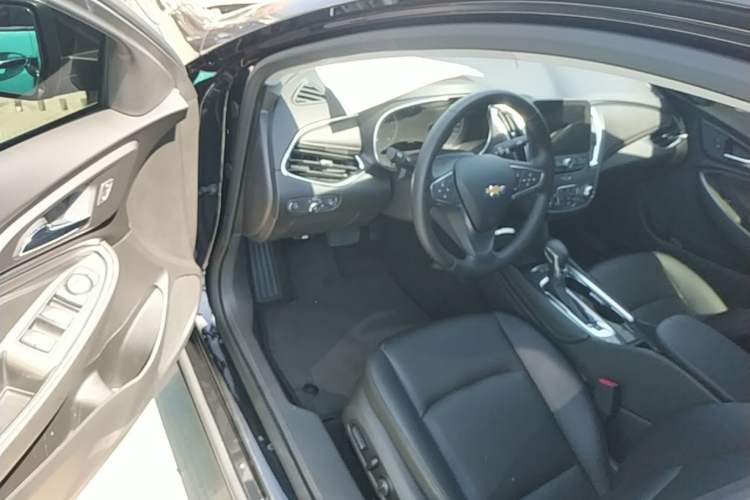 Used Chevrolet Malibu XL 2021 535T Automatic Sport Edition Driver Seat