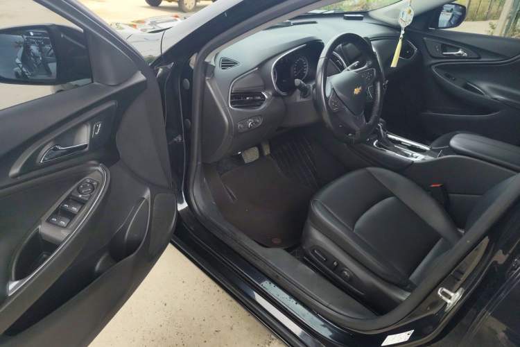 Used Chevrolet Malibu XL 2021 535T Automatic Sport Edition Driver Seat