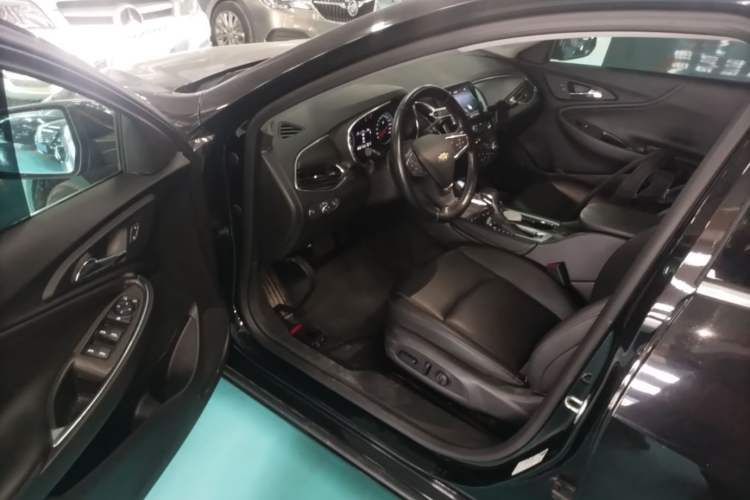 Used Chevrolet Malibu XL 2021 535T Automatic Sport Edition Driver Seat