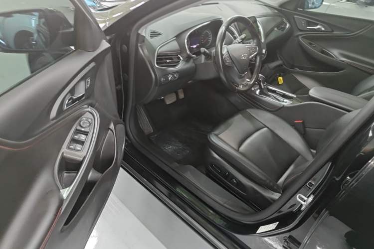 Used Chevrolet Malibu XL 2021 Redline 550T Automatic Sharp Edition Driver Seat
