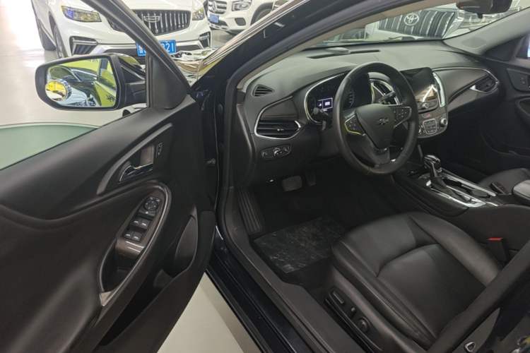 Used Chevrolet Malibu XL 2021 535T Automatic Sport Edition Driver Seat