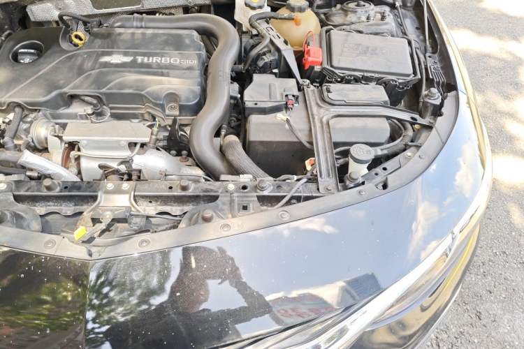 Used Chevrolet Malibu XL 2021 535T Automatic Sport Edition Engine Bay Left